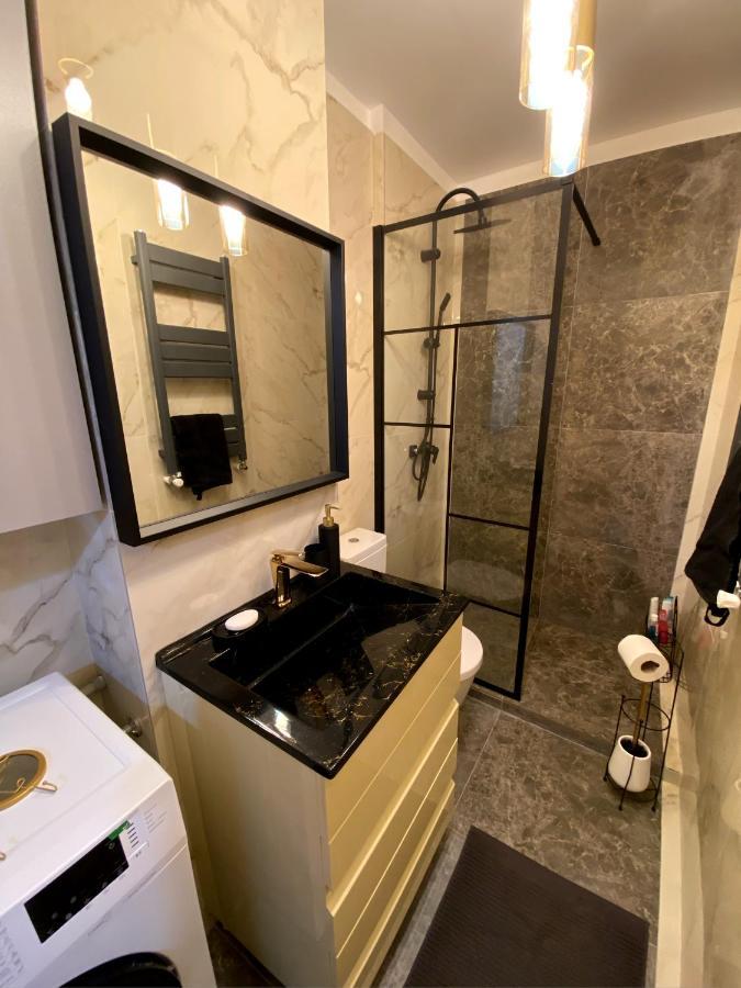 Lovely Studio In The City Center Of Bucarest Esterno foto